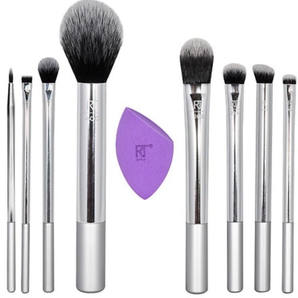 Real Techniques Makeup Brush Set - NEW